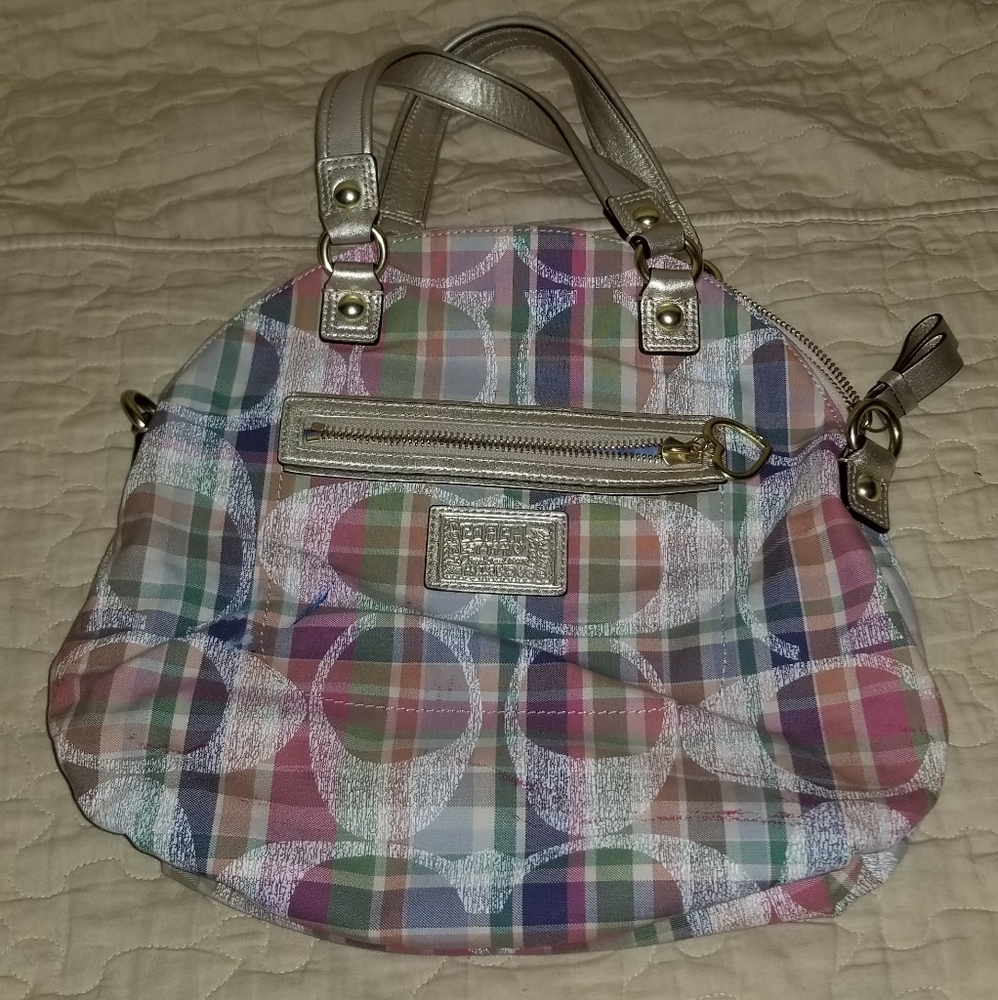Coach - Picture 2 of 5